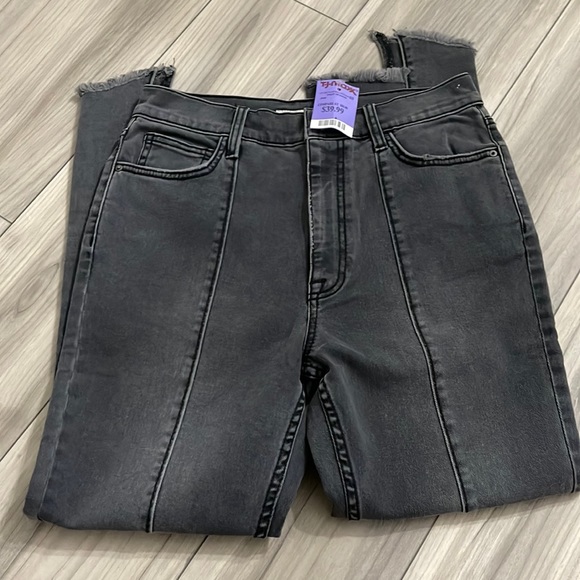 High rise jeans - Picture 1 of 3